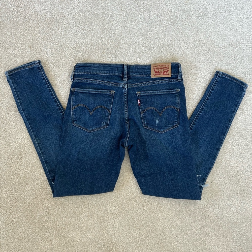 Levi’s Ripped Jeans - Picture 3 of 16